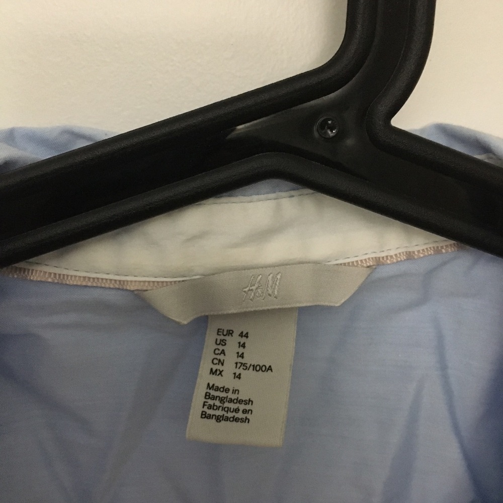 H&M blue button down, 14 - Picture 2 of 6